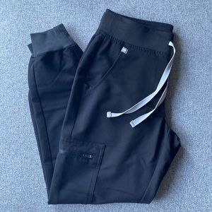 Black figs joggers